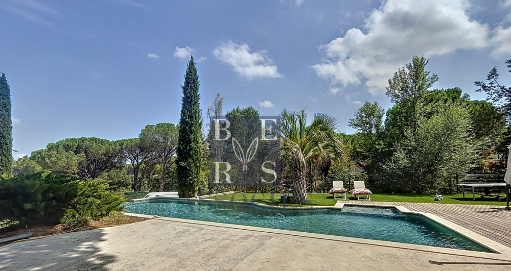PROPRIETE  VIDAUBAN - 970 000€