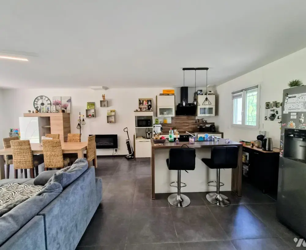 Vente maison 4 pièces 87 m² à Vidauban (91) - 386 900 € (4 447 € m²)