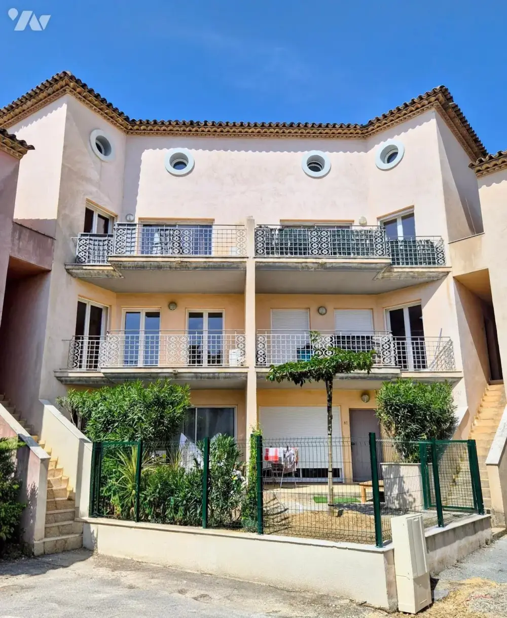 Vente appartement 1 pièce 26 m² à Sainte-Maxime (93) - 130 000 € 