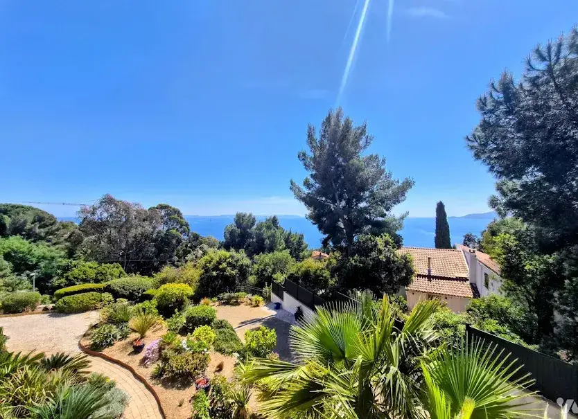 Le Lavandou (100) - Vente villa 8 pièces 240.69 m² -  3 150 000 € 