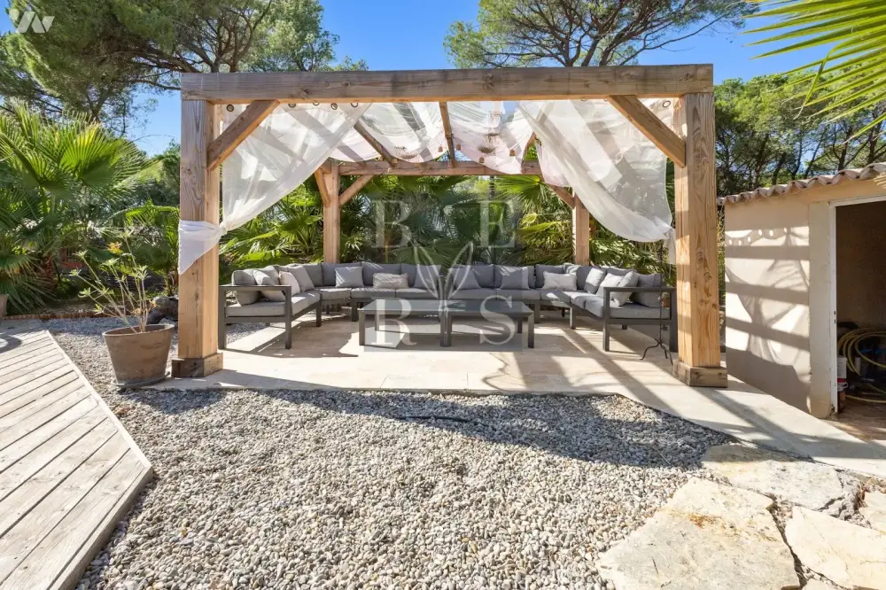 Le Cannet-des-Maures (87) - Vente villa 6 pièces 200 m² - 799 000 € 