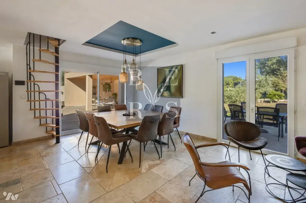 Le Cannet-des-Maures (90) - Vente villa 6 pièces 200 m² - 799 000 € 