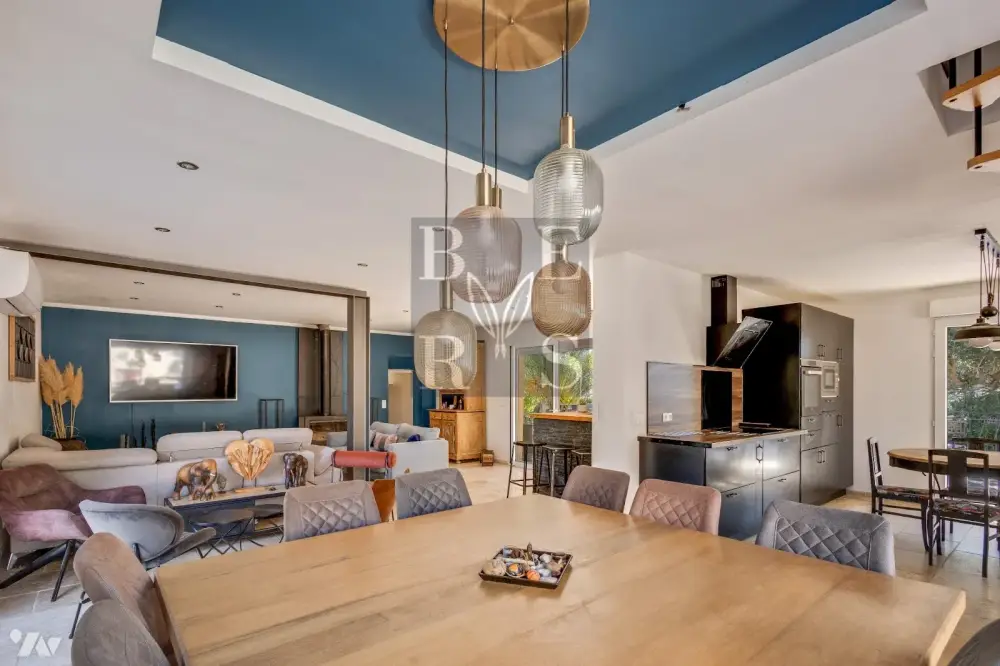 Le Cannet-des-Maures (98) - Vente villa 6 pièces 200 m² - 799 000 € 