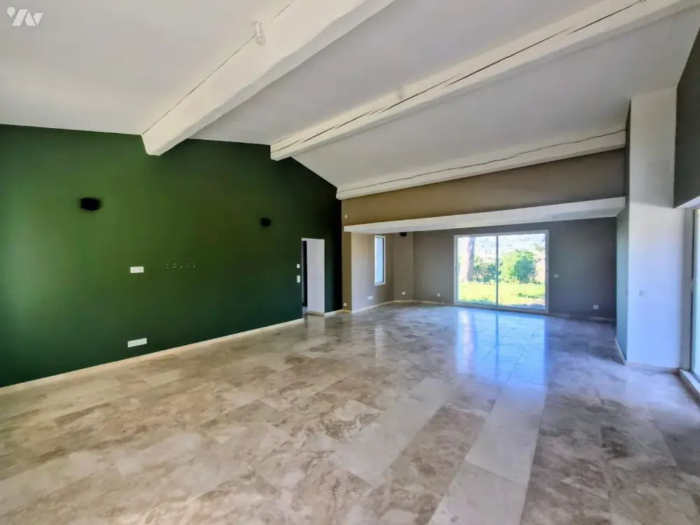 Draguignan (90) - Vente villa 5 pièces 160 m² - 525 000 € 