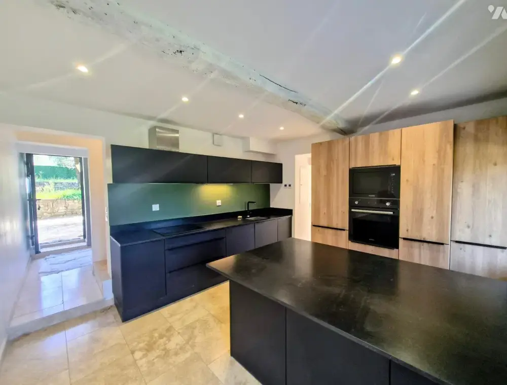 Draguignan (93) - Vente villa 5 pièces 160 m² - 525 000 € 