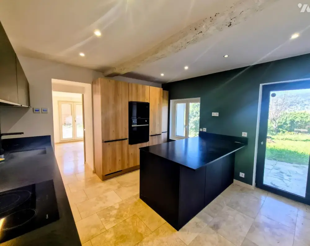 Draguignan (98) - Vente villa 5 pièces 160 m² - 525 000 € 