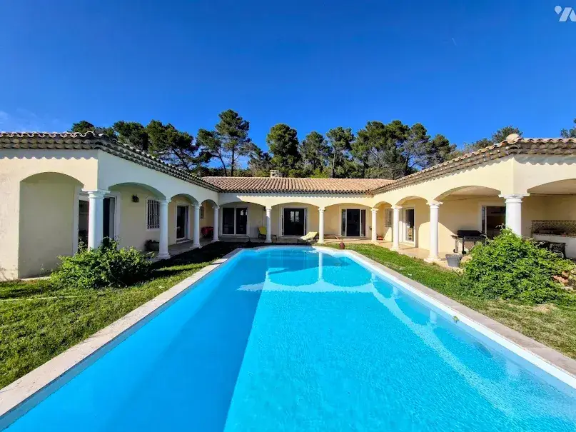 Draguignan (83) - Vente villa 7 pièces 260 m² - 1 365 000 € 