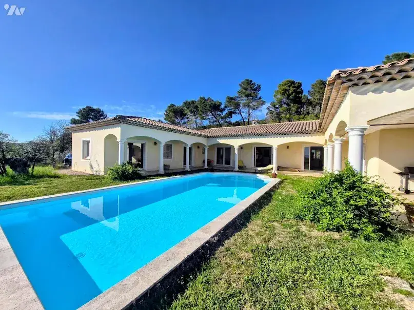 Draguignan (84) - Vente villa 7 pièces 260 m² - 1 365 000 € 