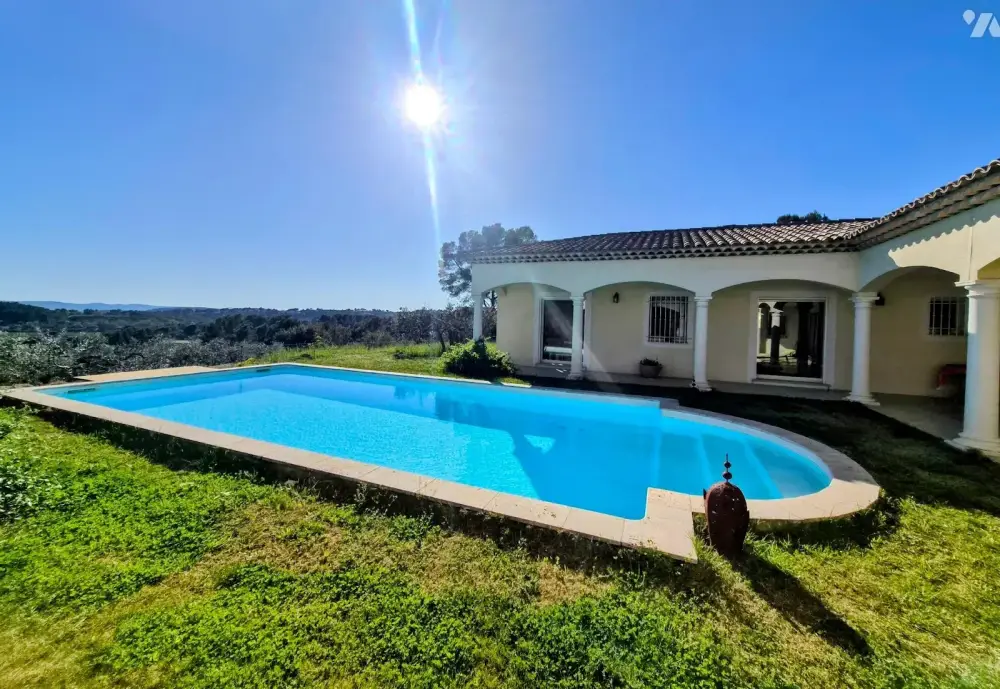 Draguignan (89) - Vente villa 7 pièces 260 m² - 1 365 000 € 