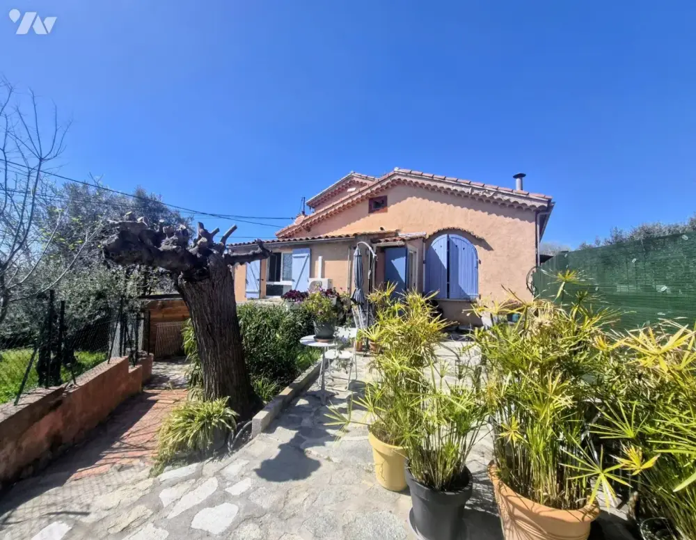 Draguignan (86) - Vente appartement 2 pièces 40 m² - 145 000 €